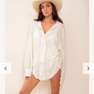 EastNWest Label RISKY BUSINESS BUTTON DOWN IN SOLID SEQUIN White